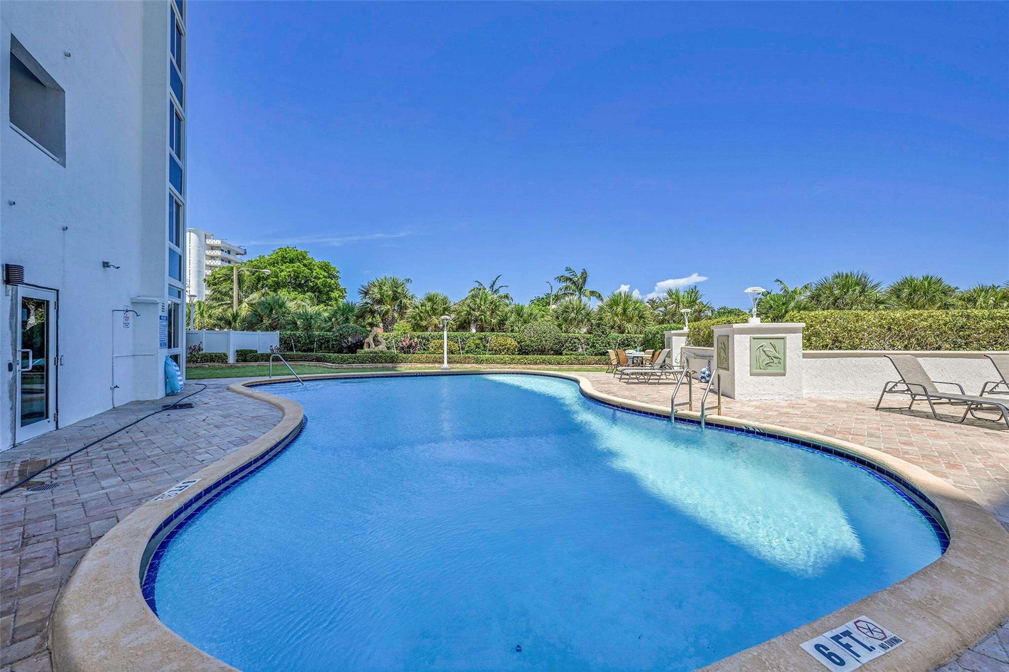 2715 N Ocean Boulevard 11a