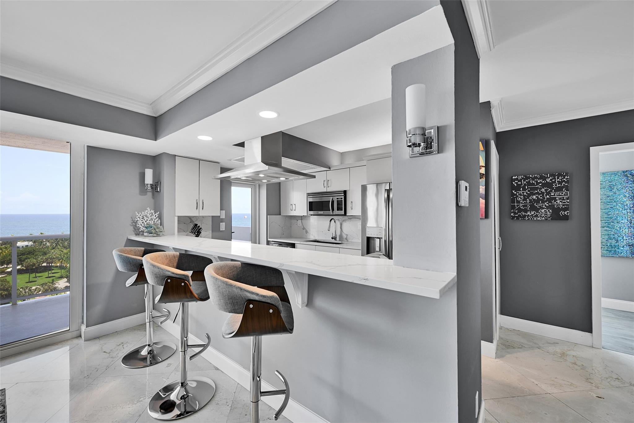 2715 N Ocean Boulevard 11a