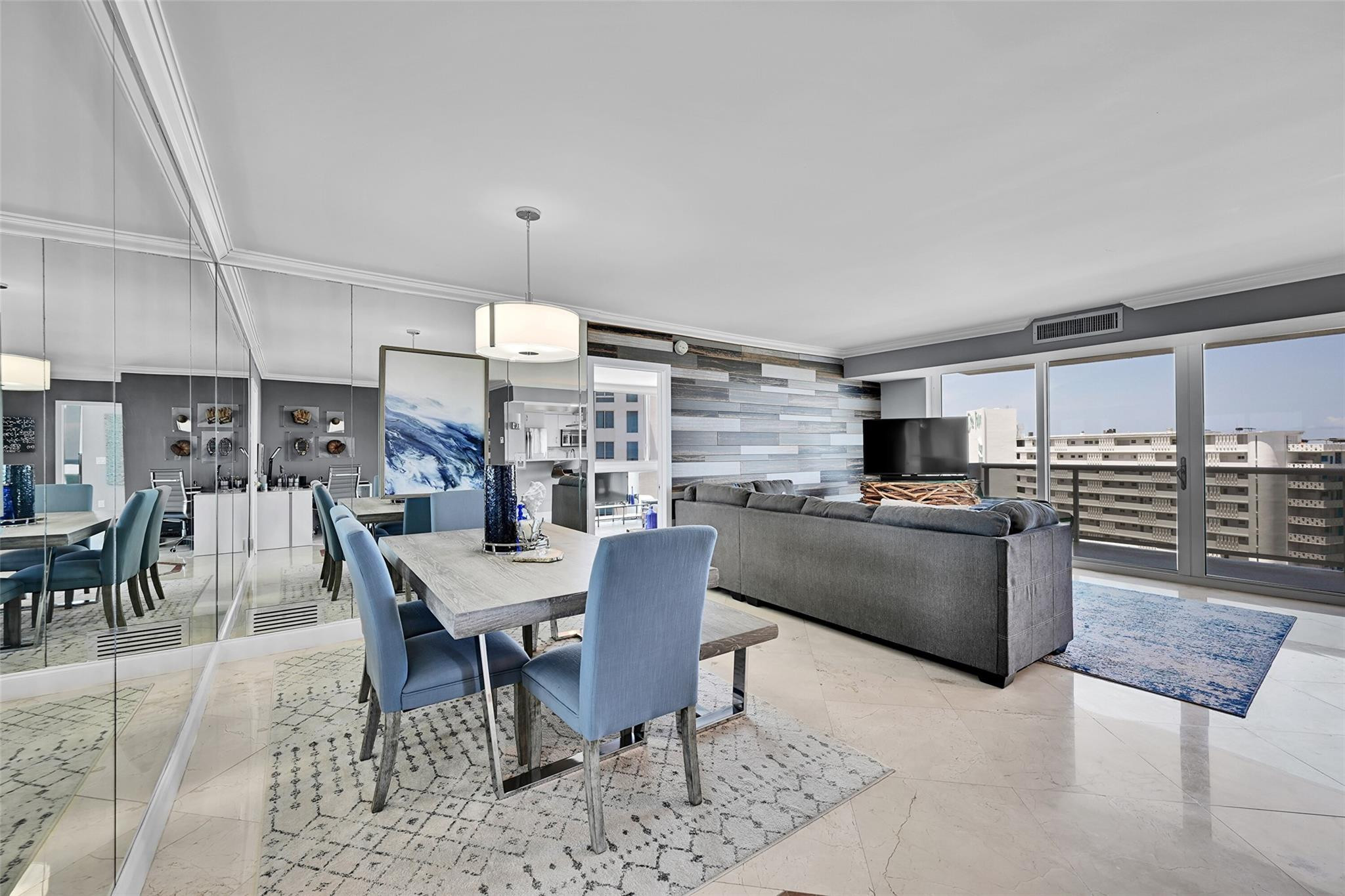 2715 N Ocean Boulevard 11a