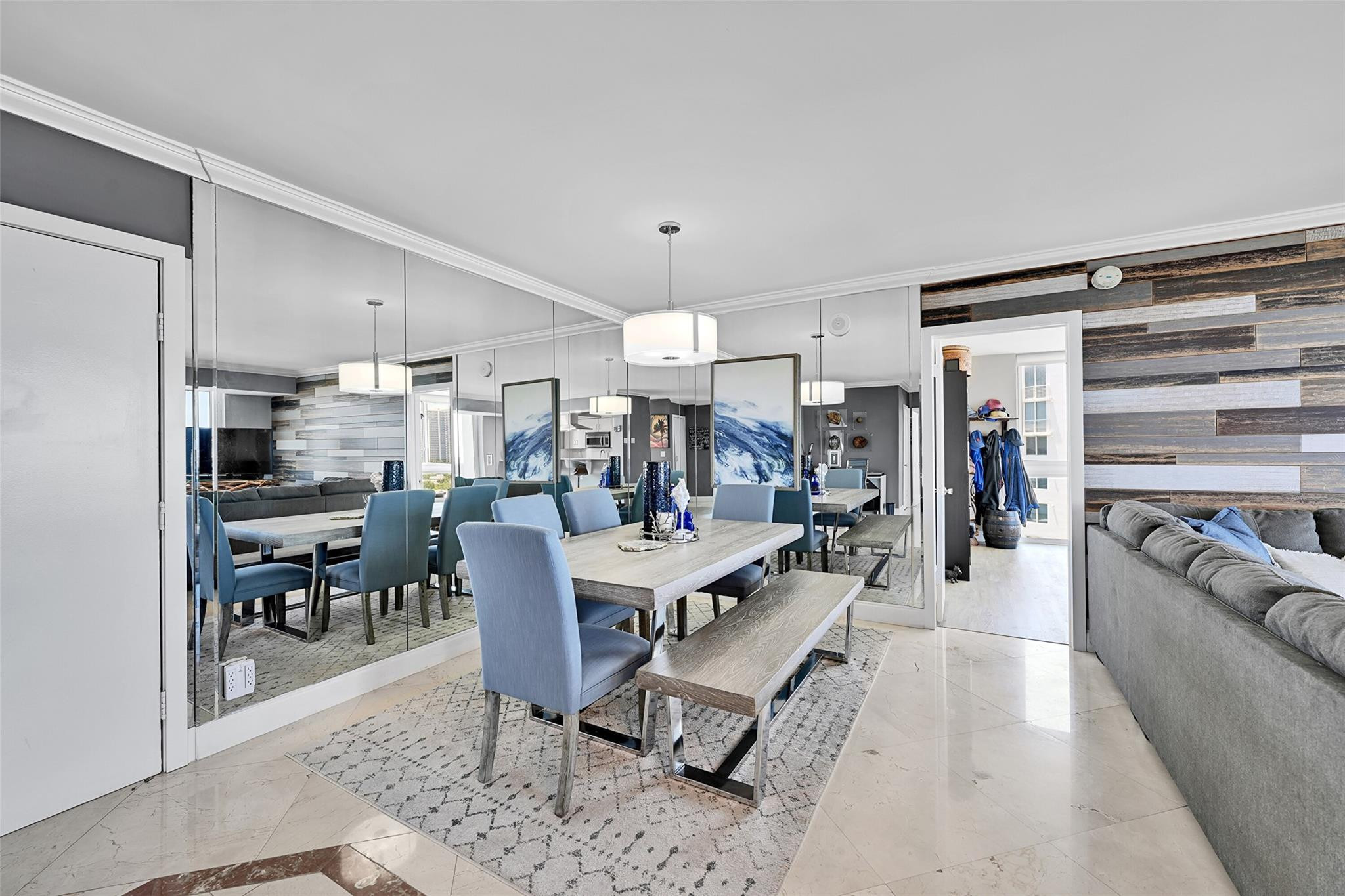 2715 N Ocean Boulevard 11a
