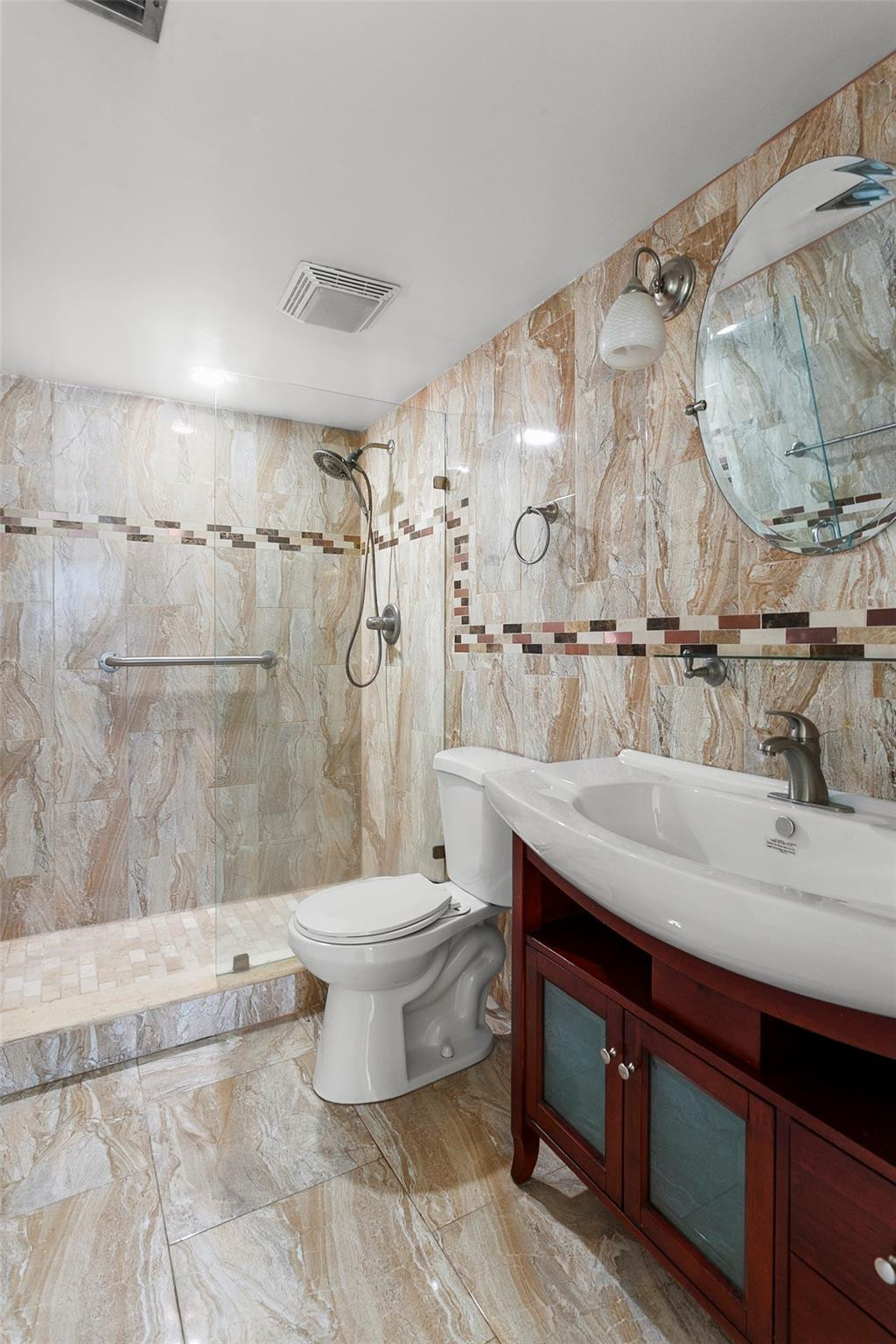115 Lake Emerald Drive 307