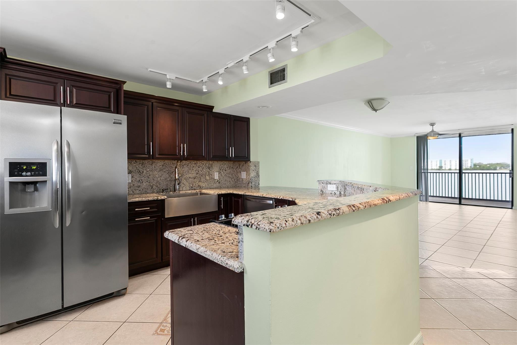 115 Lake Emerald Drive 307