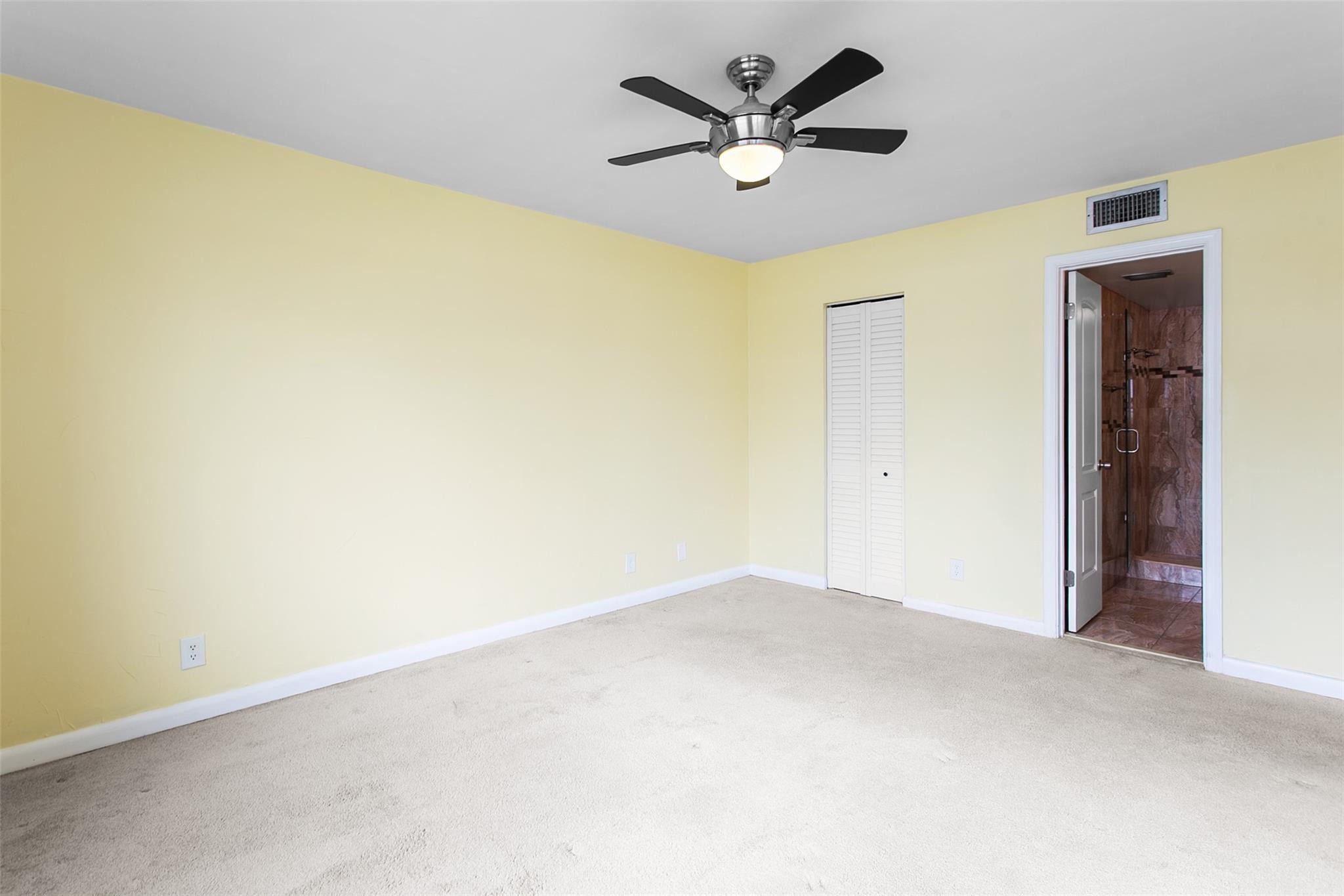 115 Lake Emerald Drive 307