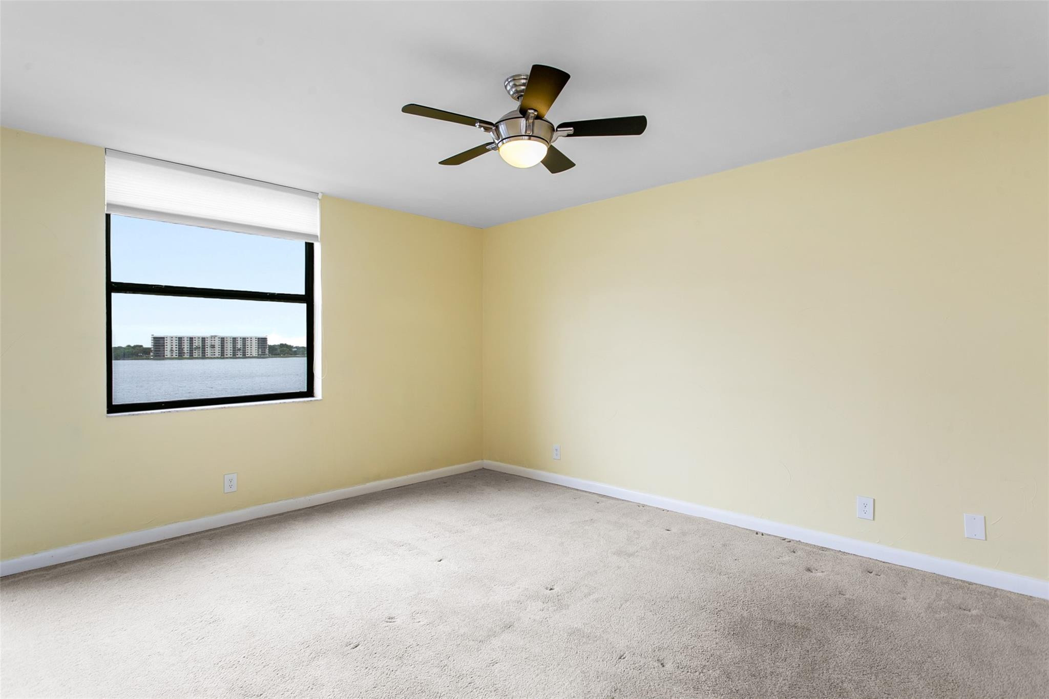 115 Lake Emerald Drive 307
