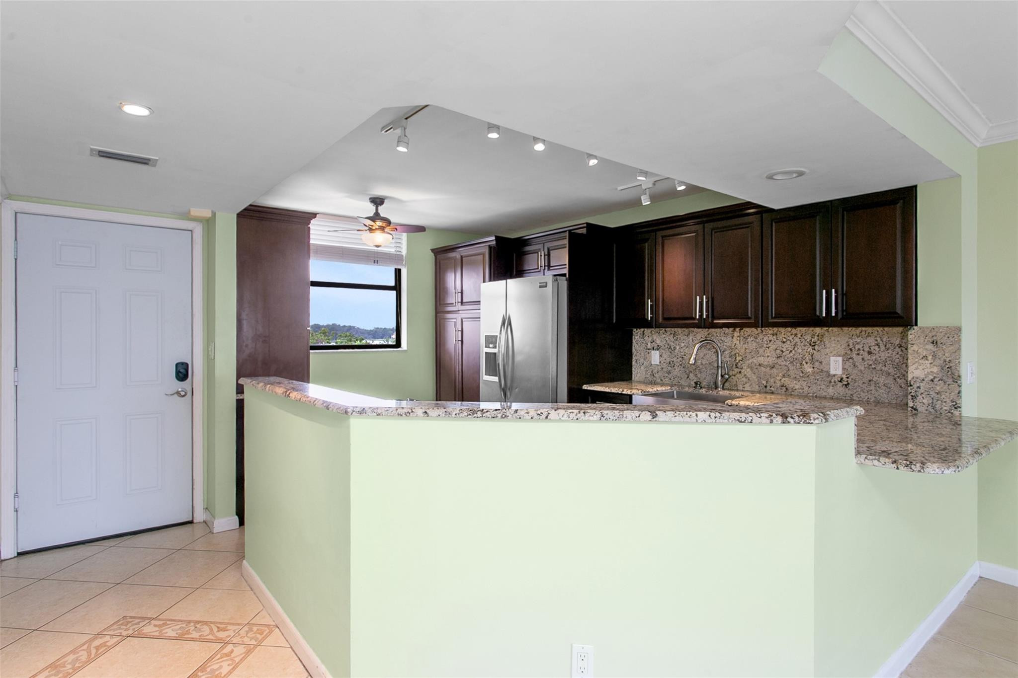 115 Lake Emerald Drive 307