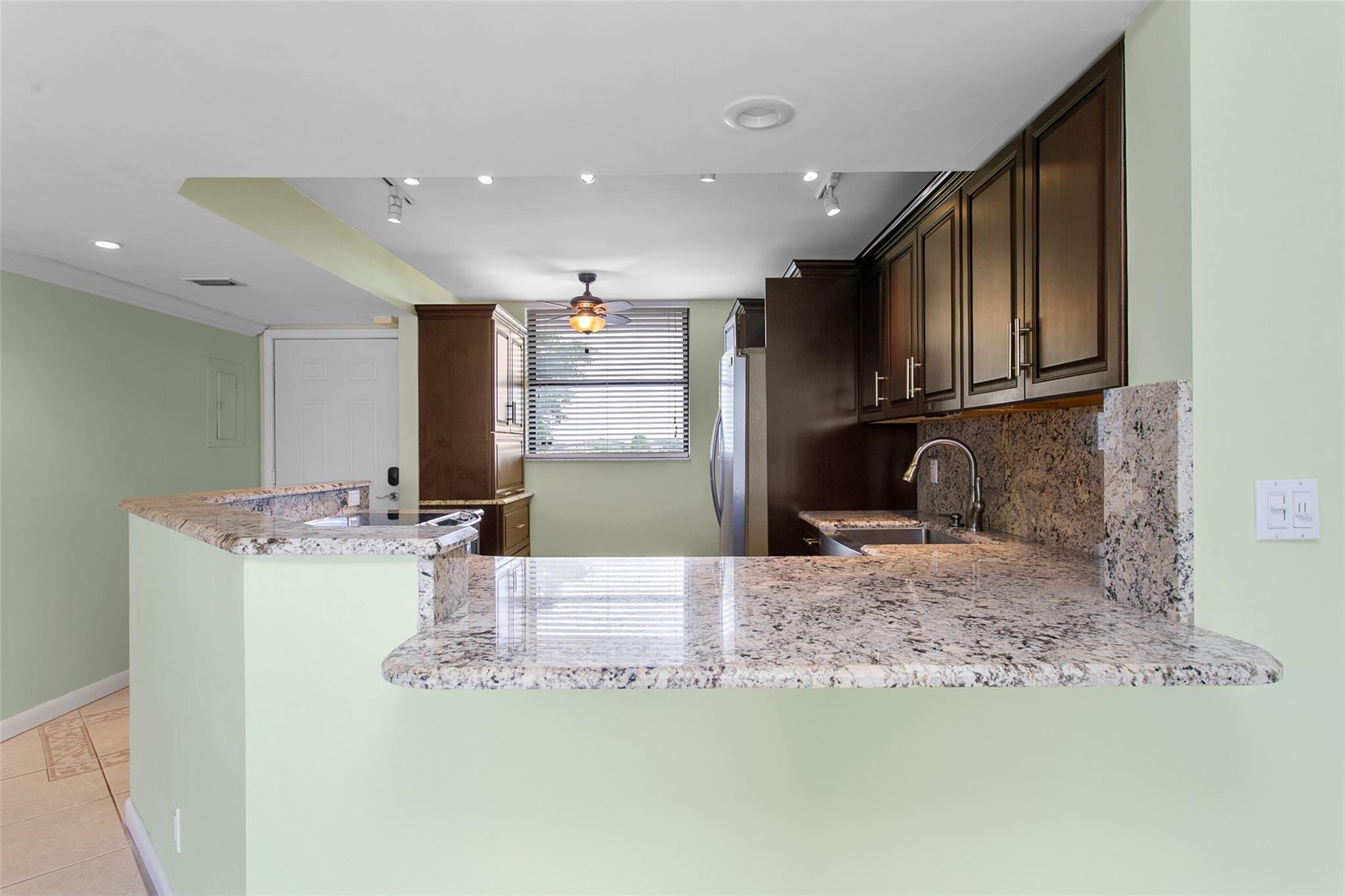 115 Lake Emerald Drive 307