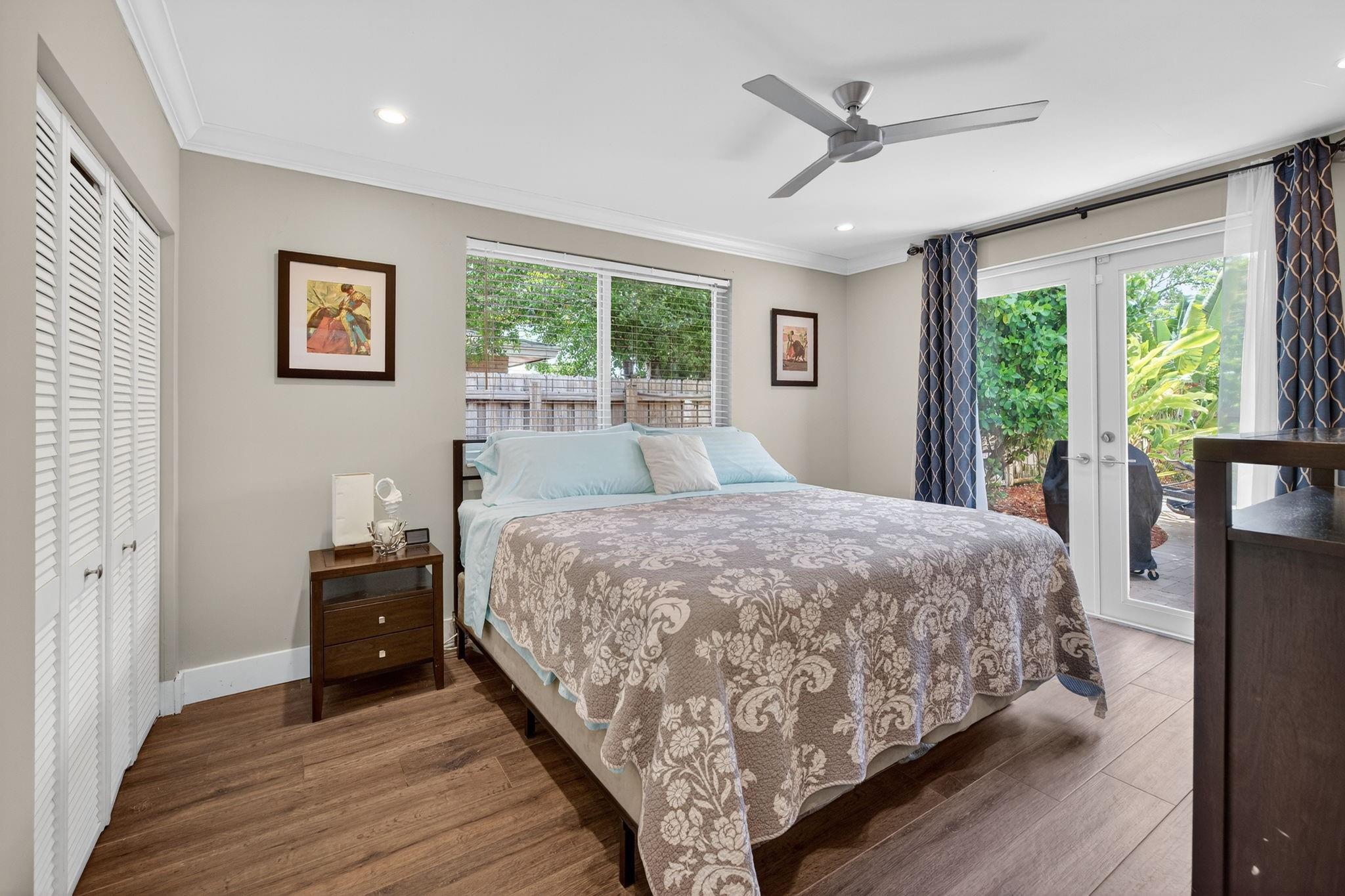 380 NW 35th Ct