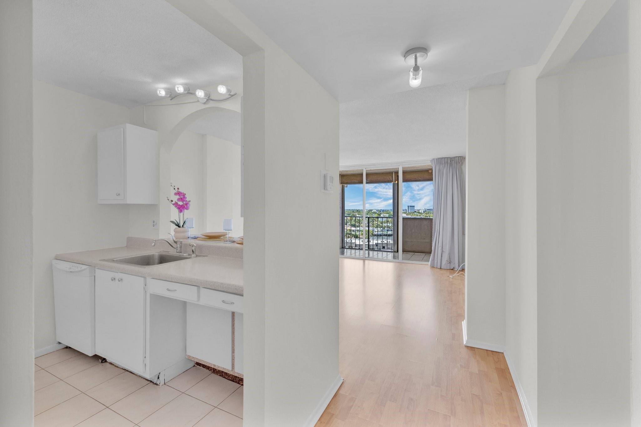 777 S Federal Hwy PH12