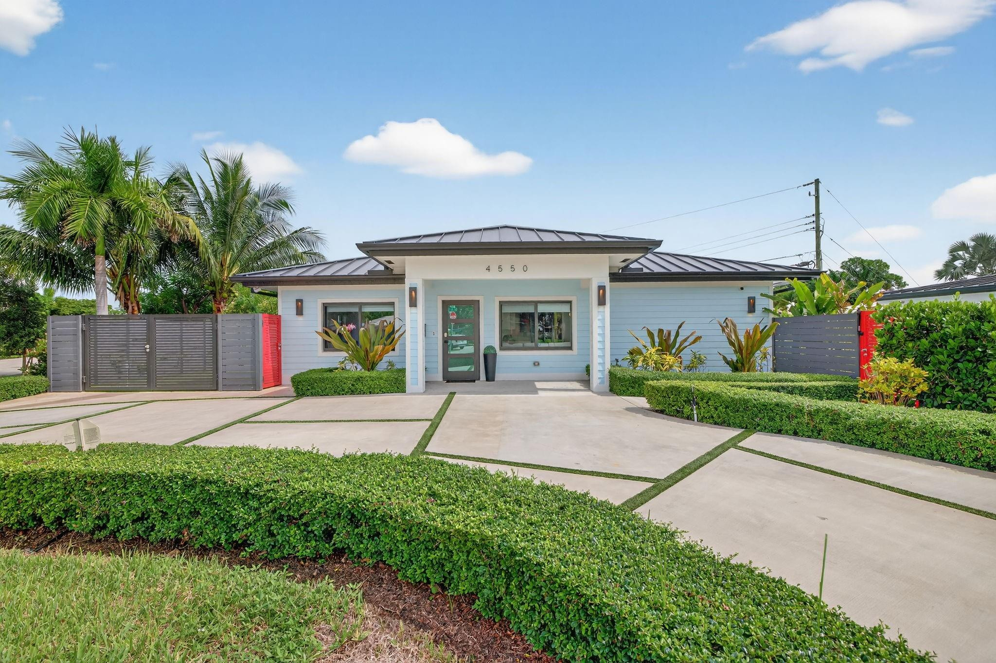 4550 NE 3rd Ave