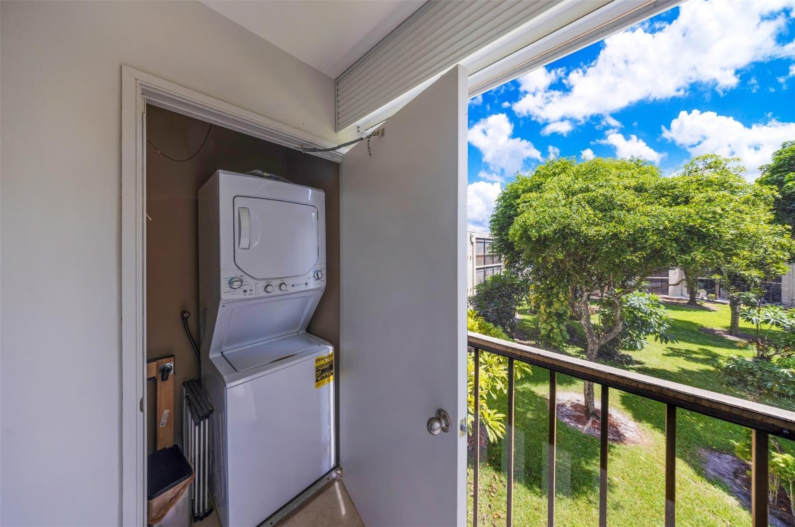 5250 Las Verdes Cir 317