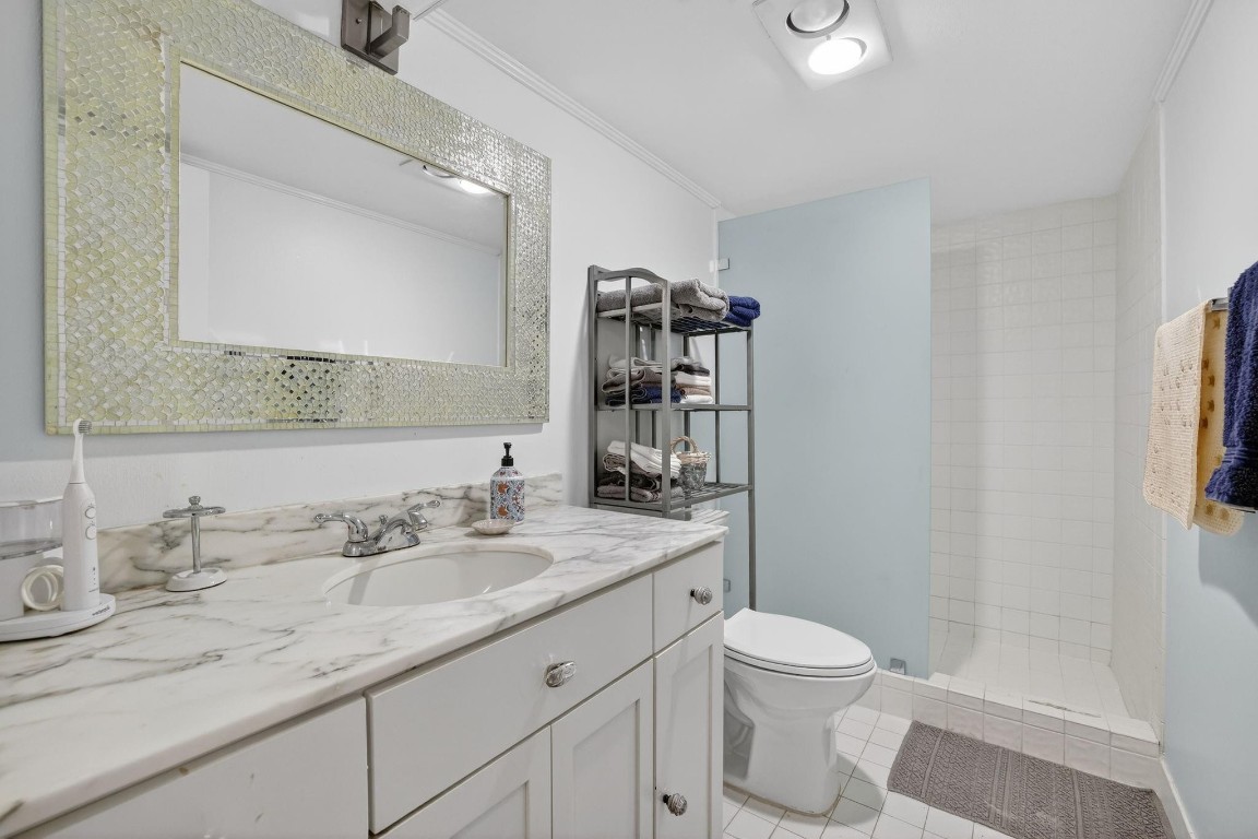 4900 N Ocean Boulevard 302, Lauderdale-By-The-Sea Unit: 302