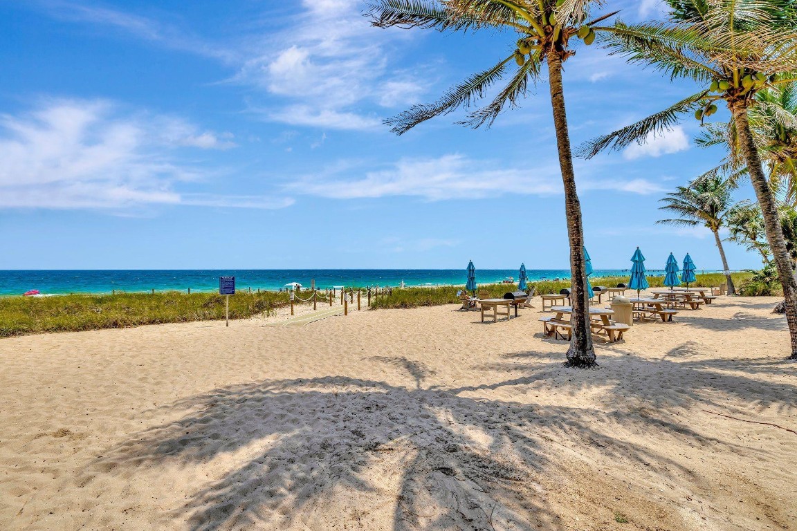 4900 N Ocean Boulevard 302, Lauderdale-By-The-Sea Unit: 302