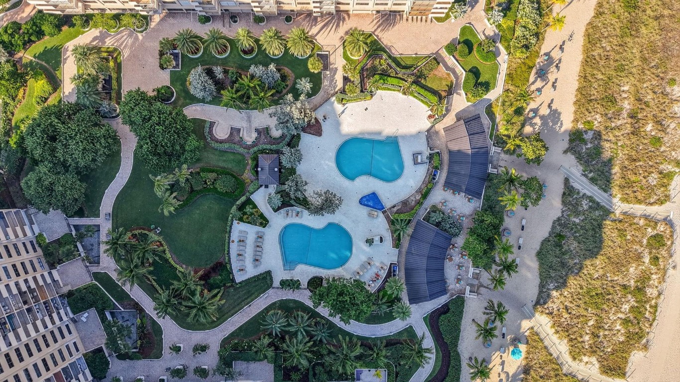 4900 N Ocean Boulevard 302, Lauderdale-By-The-Sea Unit: 302