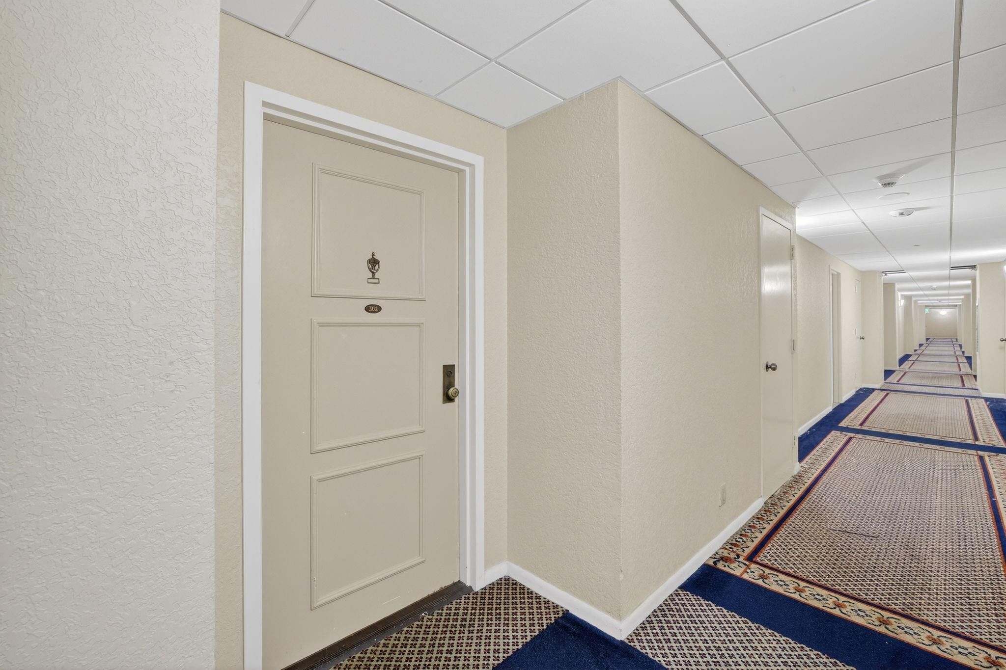 4900 N Ocean Boulevard 302, Lauderdale-By-The-Sea Unit: 302