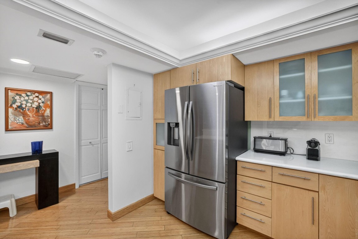 4900 N Ocean Boulevard 302, Lauderdale-By-The-Sea Unit: 302