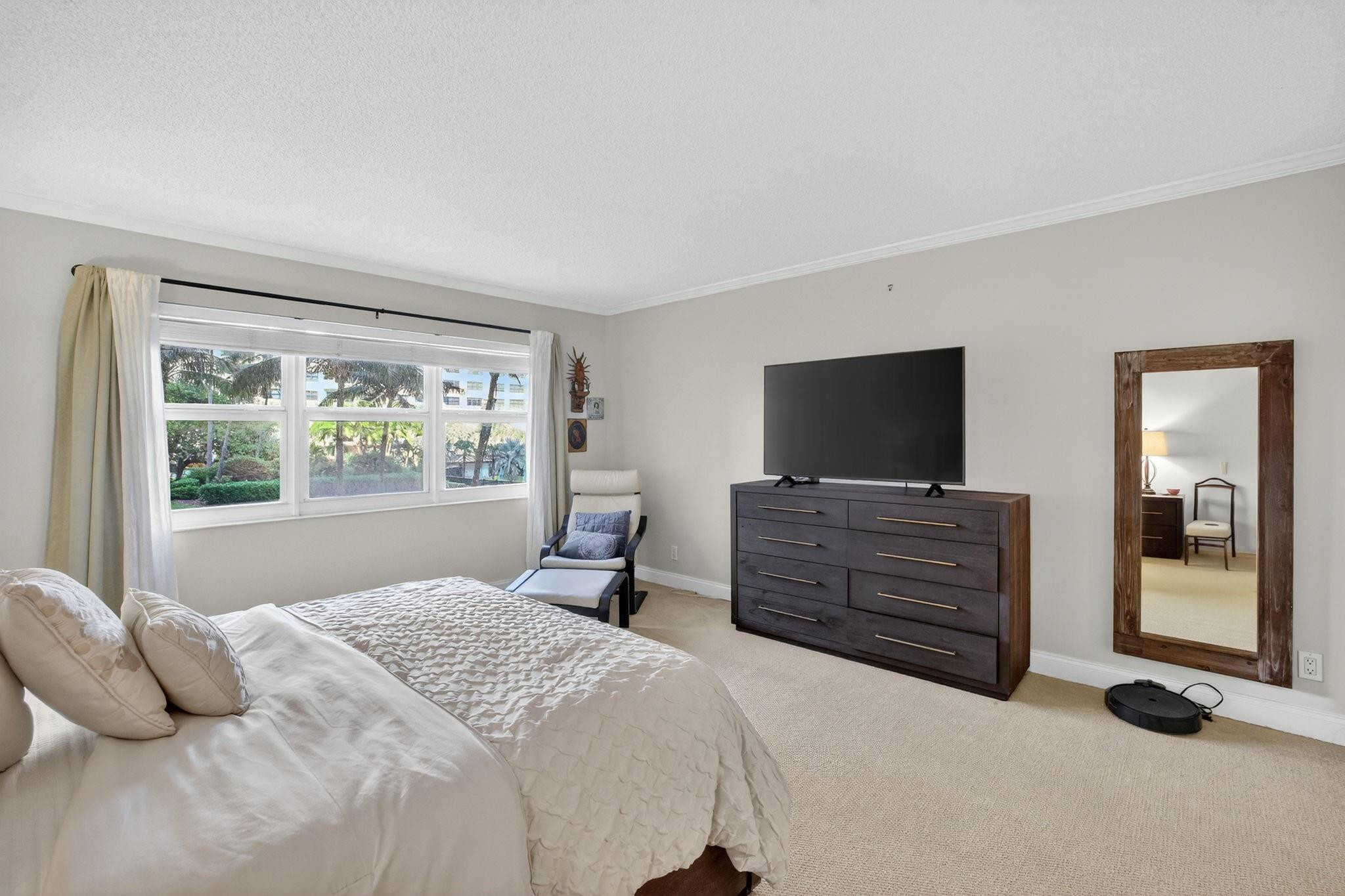 4900 N Ocean Boulevard 302, Lauderdale-By-The-Sea Unit: 302