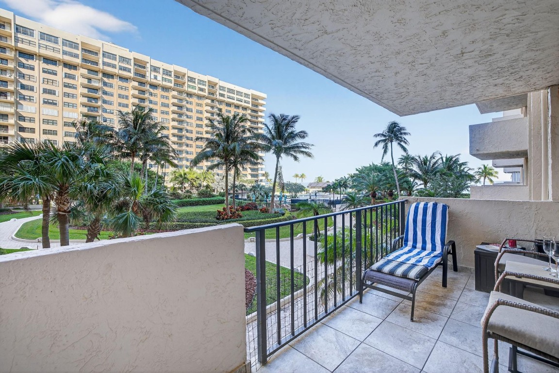 4900 N Ocean Boulevard 302, Lauderdale-By-The-Sea Unit: 302