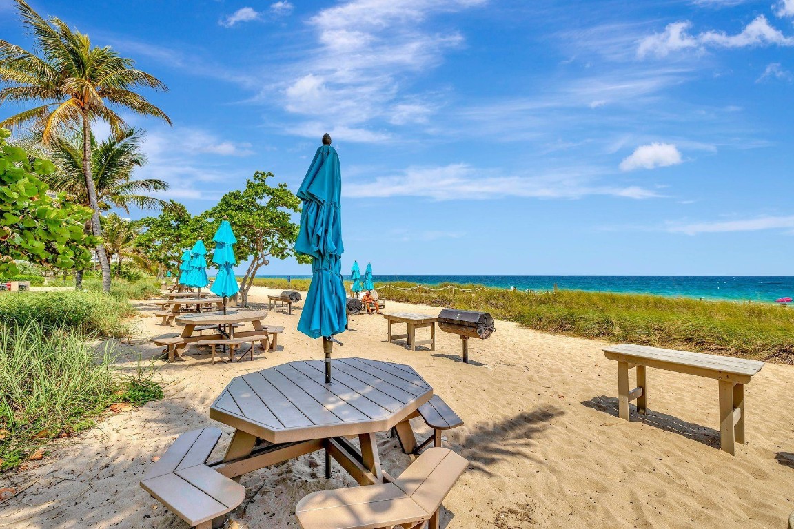 4900 N Ocean Boulevard 302, Lauderdale-By-The-Sea Unit: 302