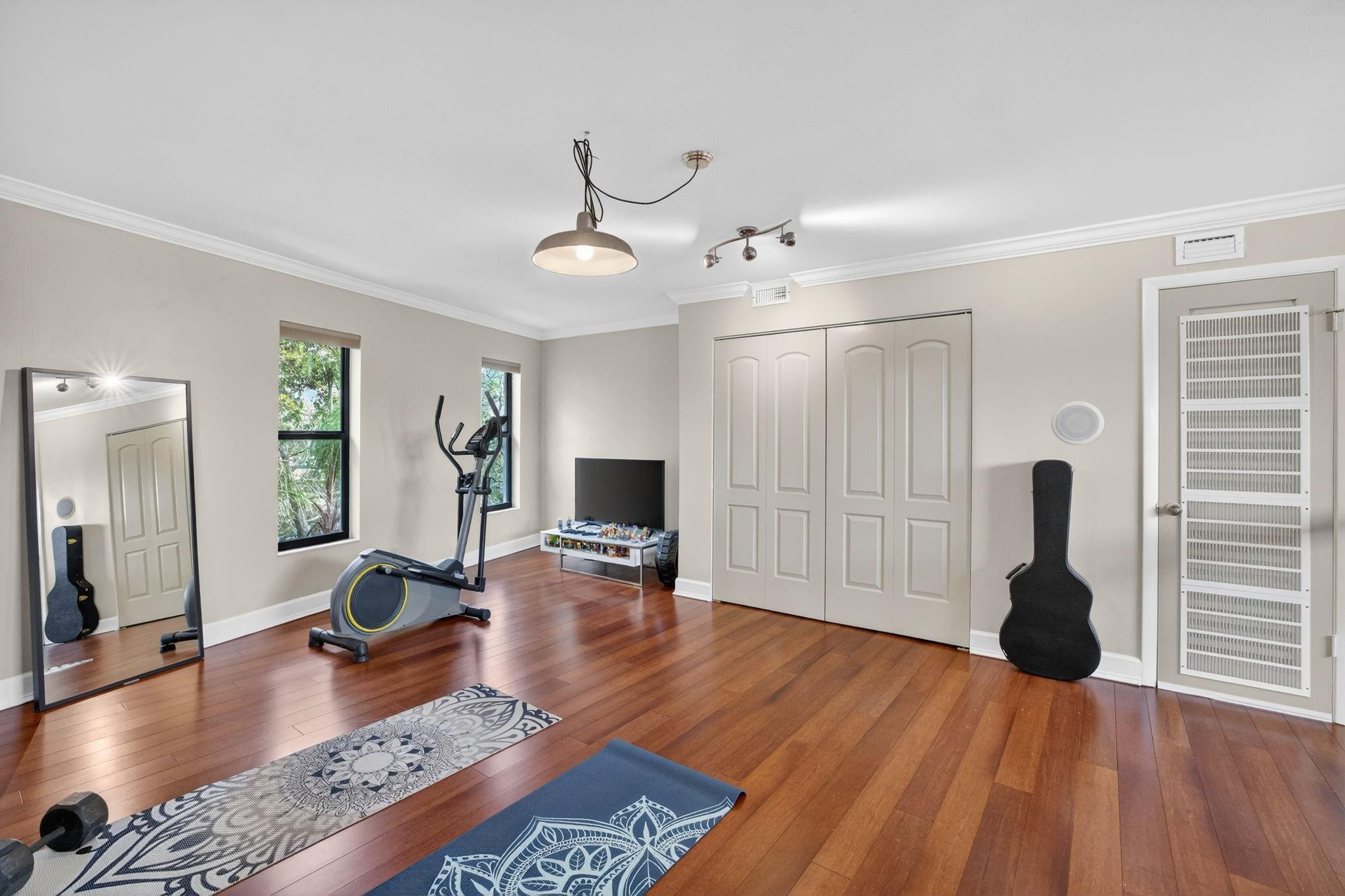 3000 NE 8th Terrace B4