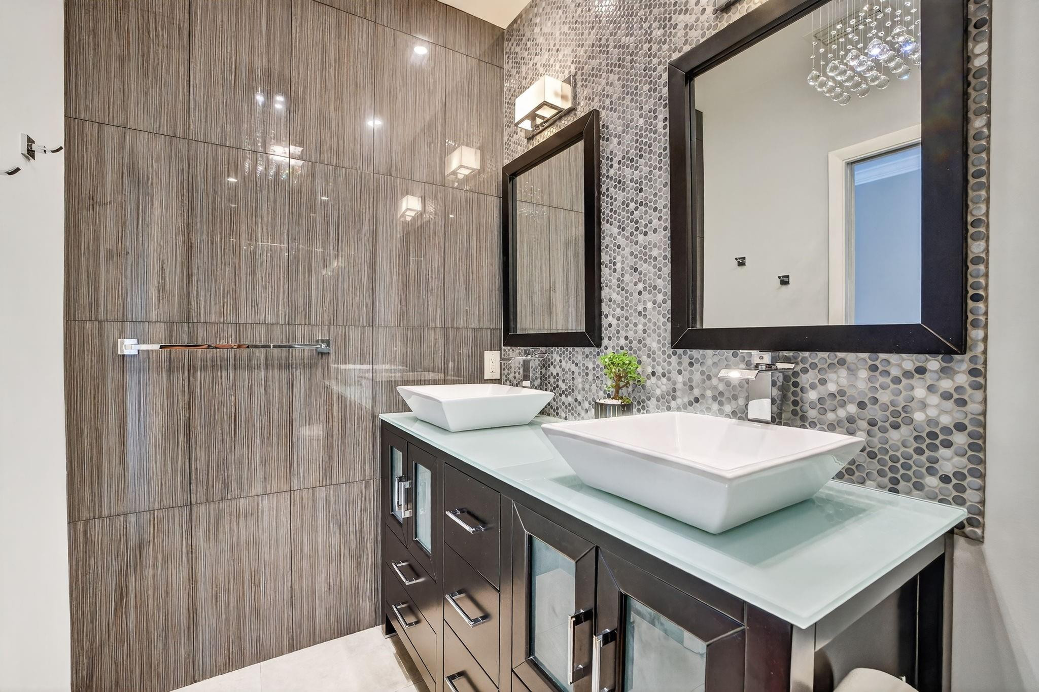 3000 NE 8th Terrace B4