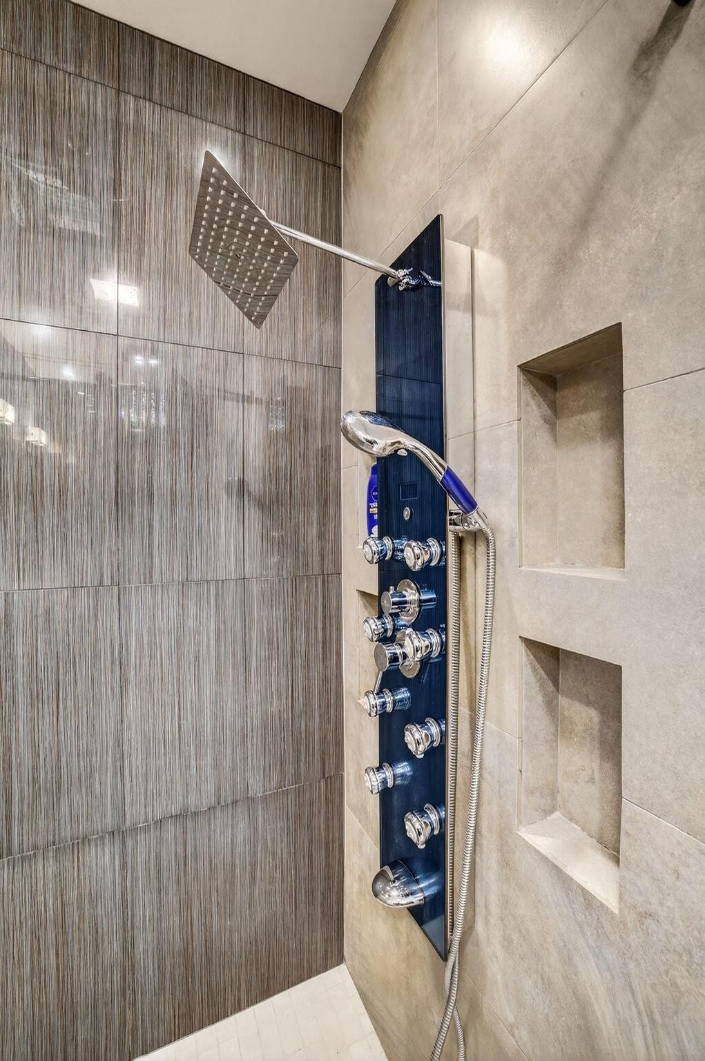 3000 NE 8th Terrace B4