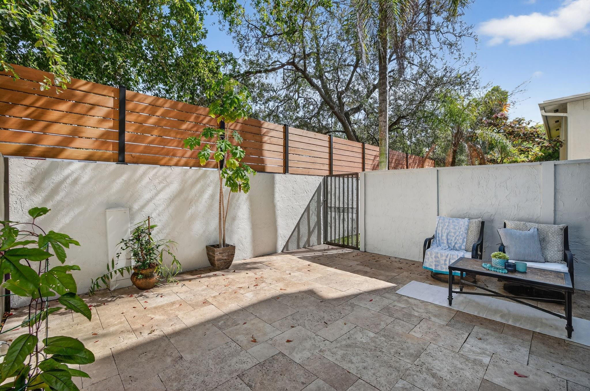 3000 NE 8th Terrace B4