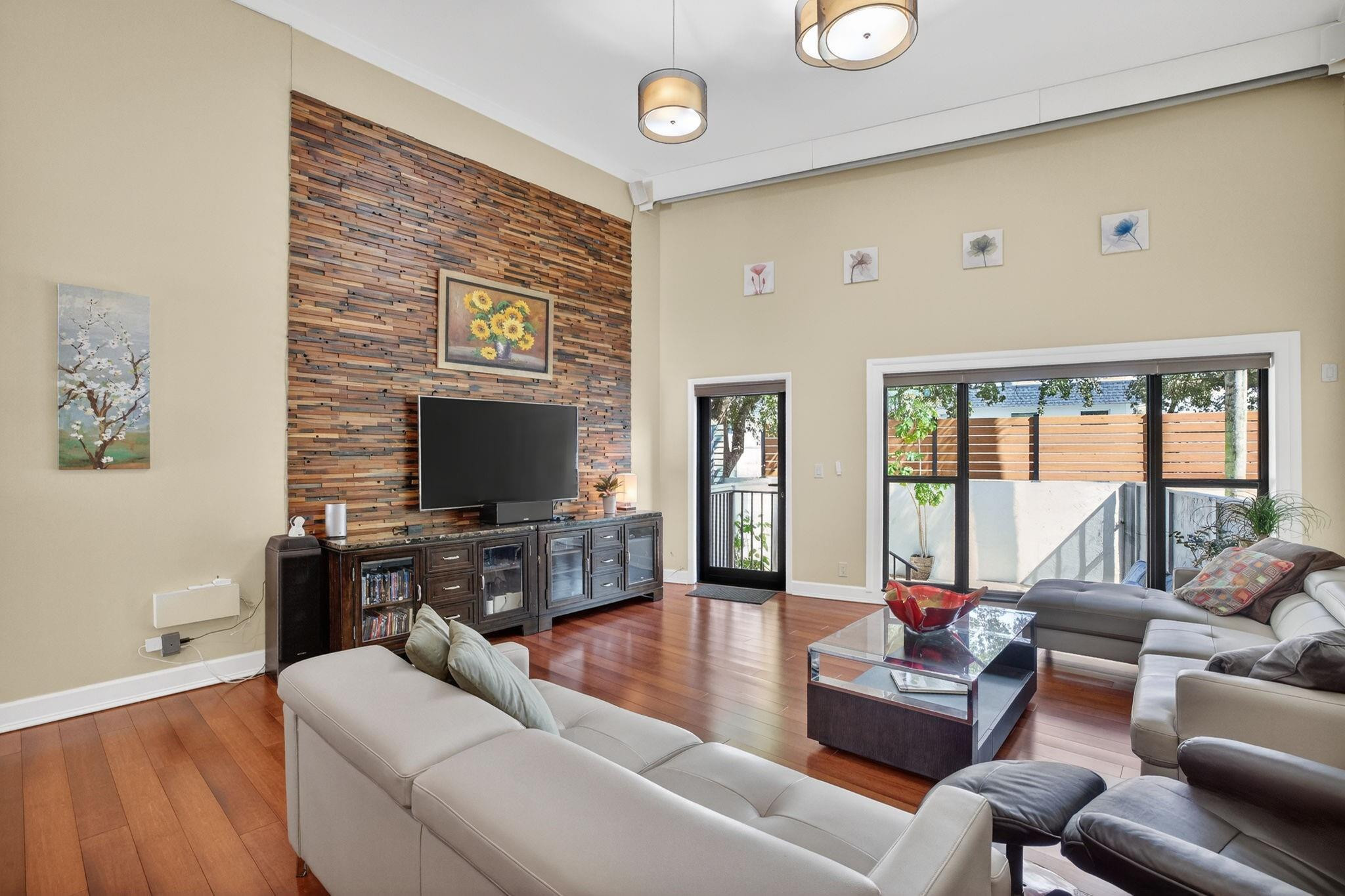 3000 NE 8th Terrace B4