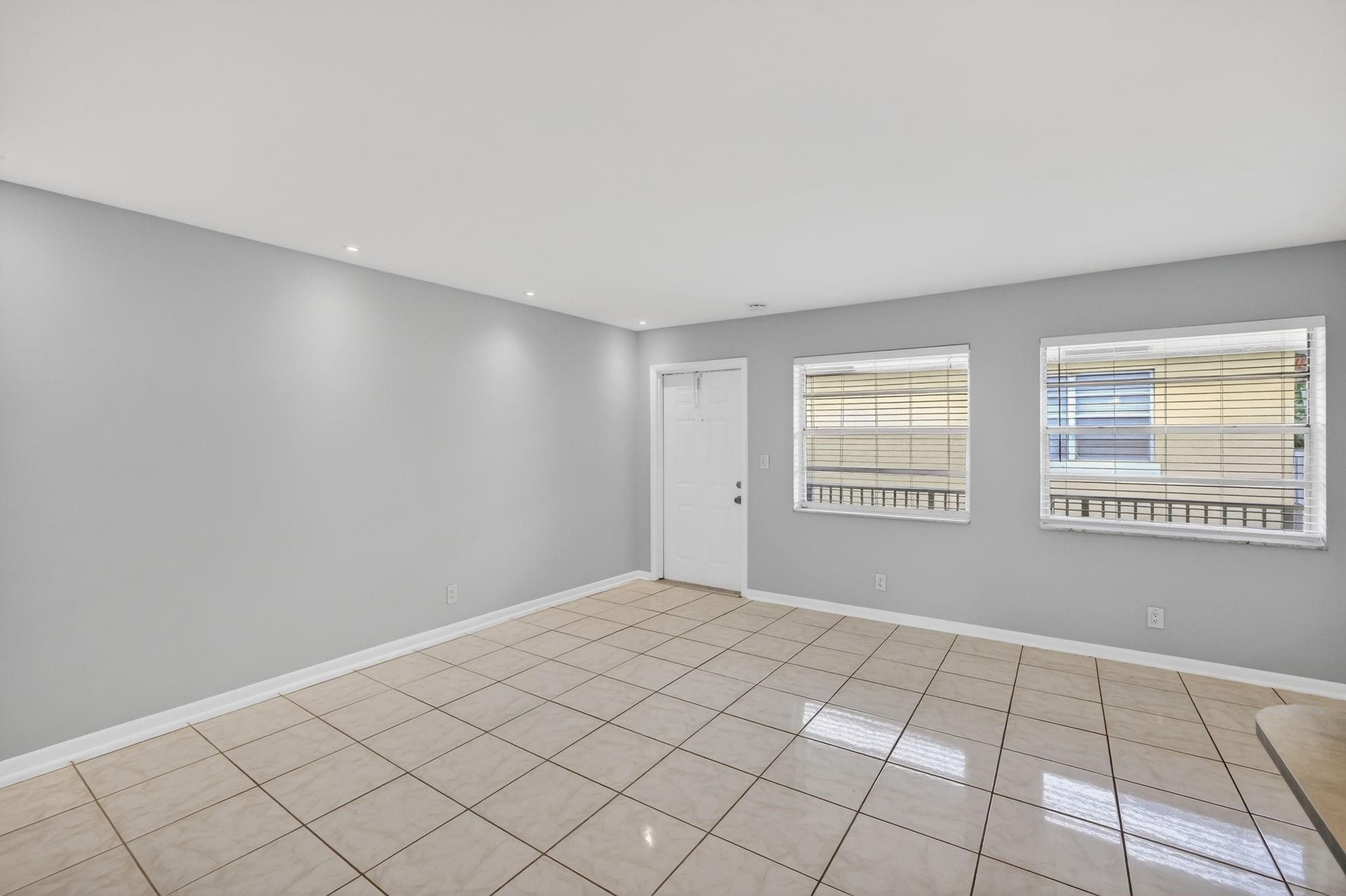 4051 NE 13th Avenue 77-3