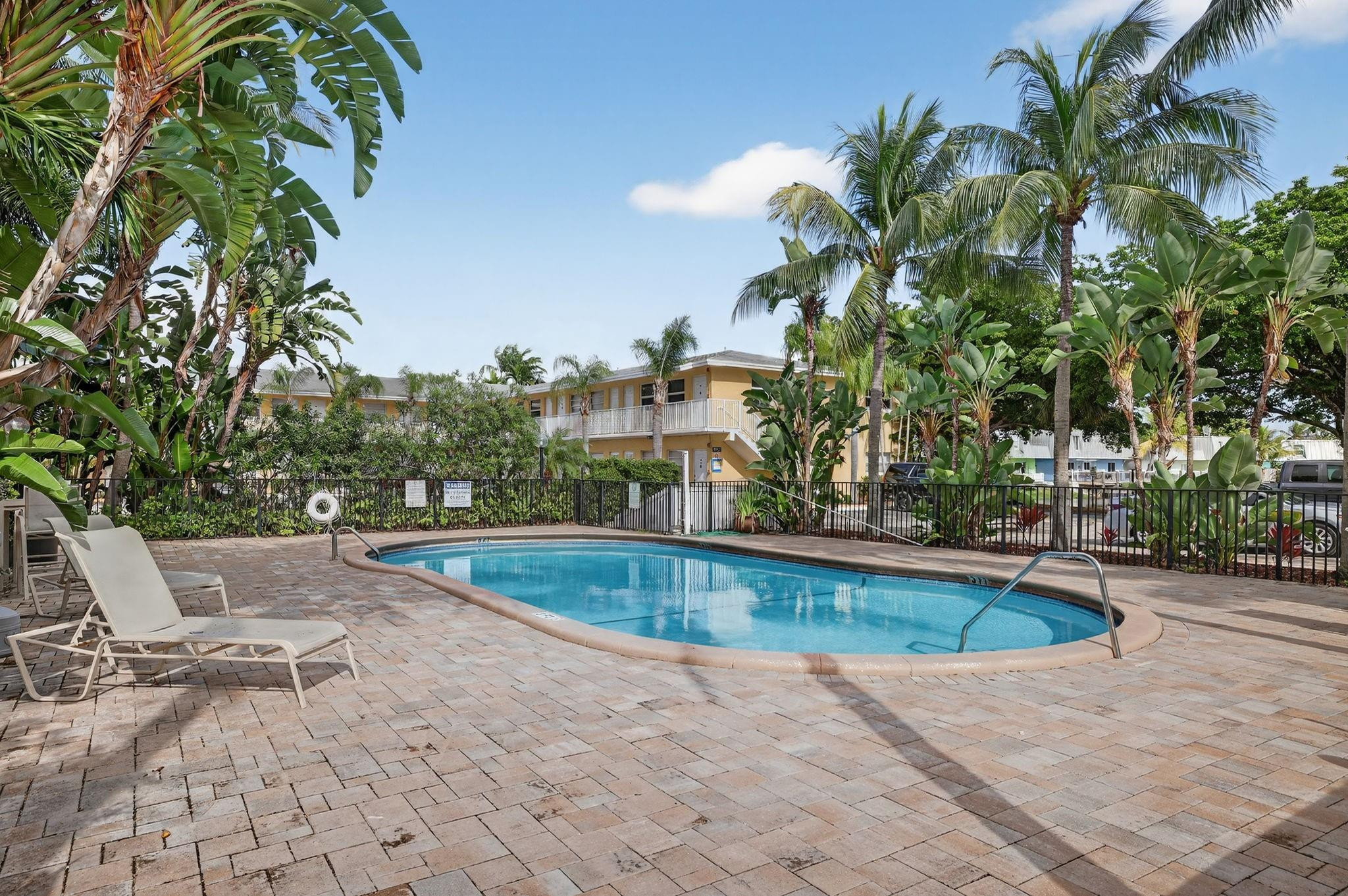 4051 NE 13th Avenue 77-3