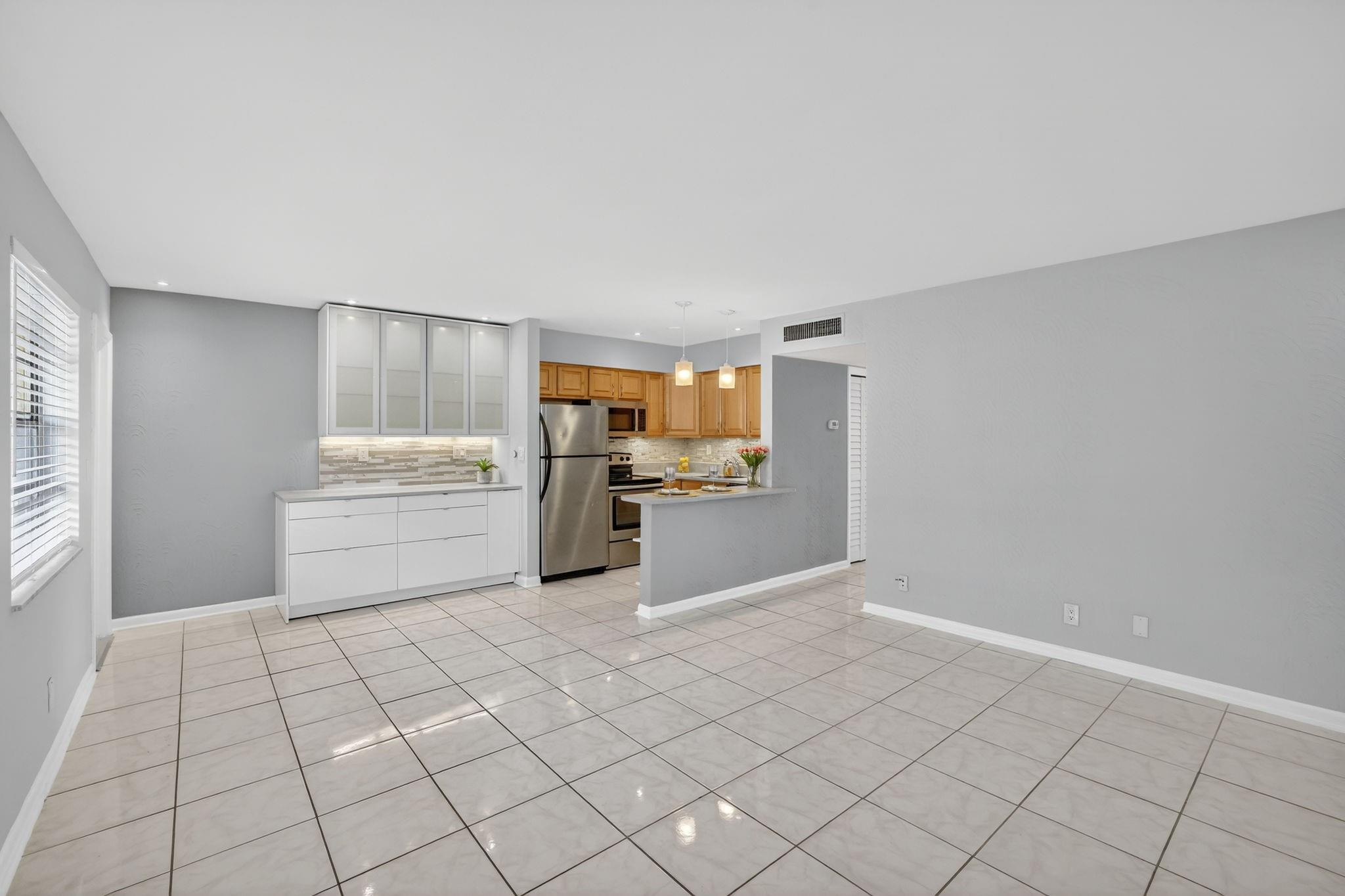 4051 NE 13th Avenue 77-3