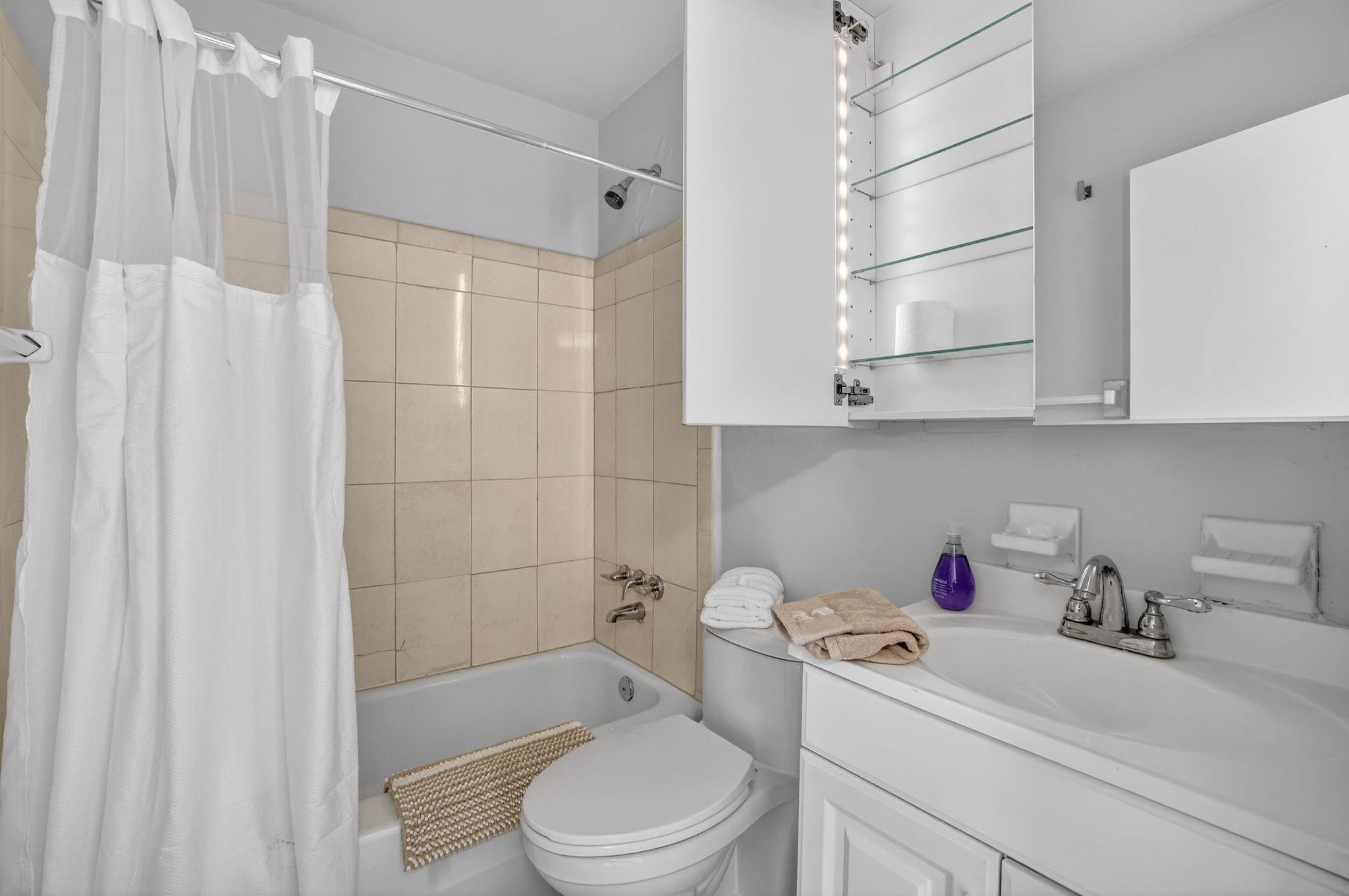 4051 NE 13th Avenue 77-3