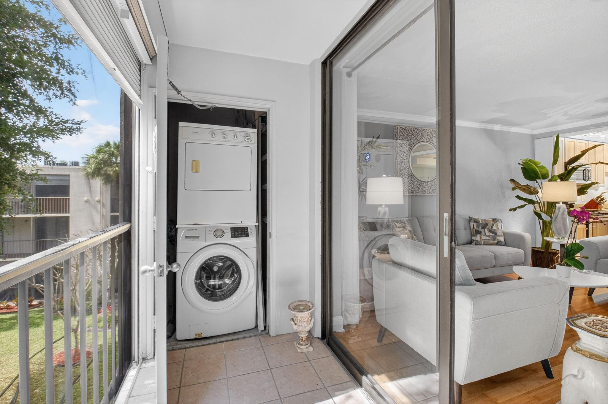 5250 Las Verdes Circle 313