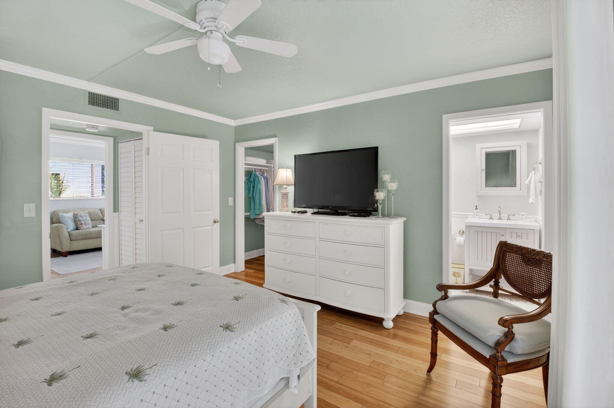 5250 Las Verdes Circle 313