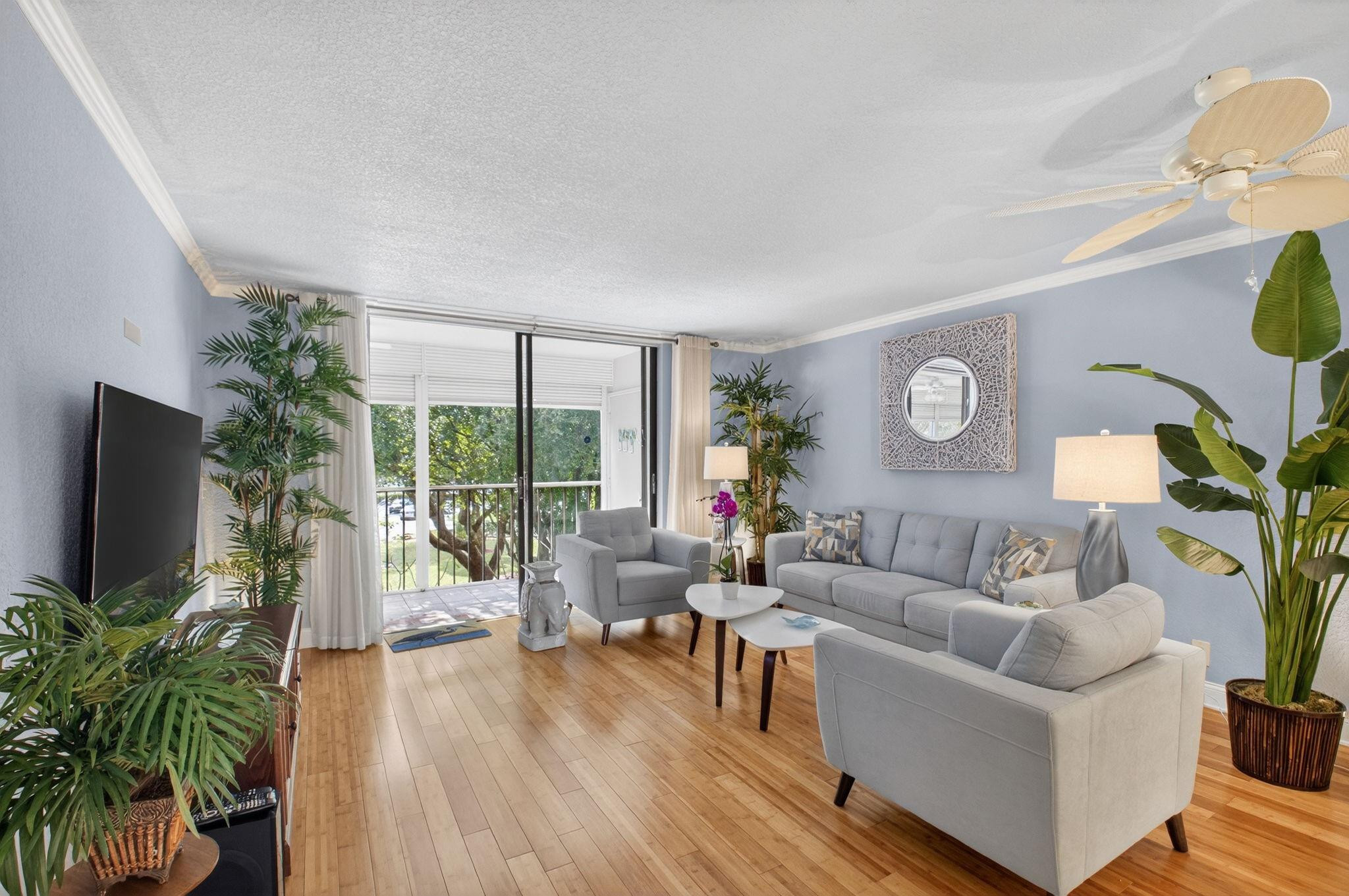 5250 Las Verdes Circle 313