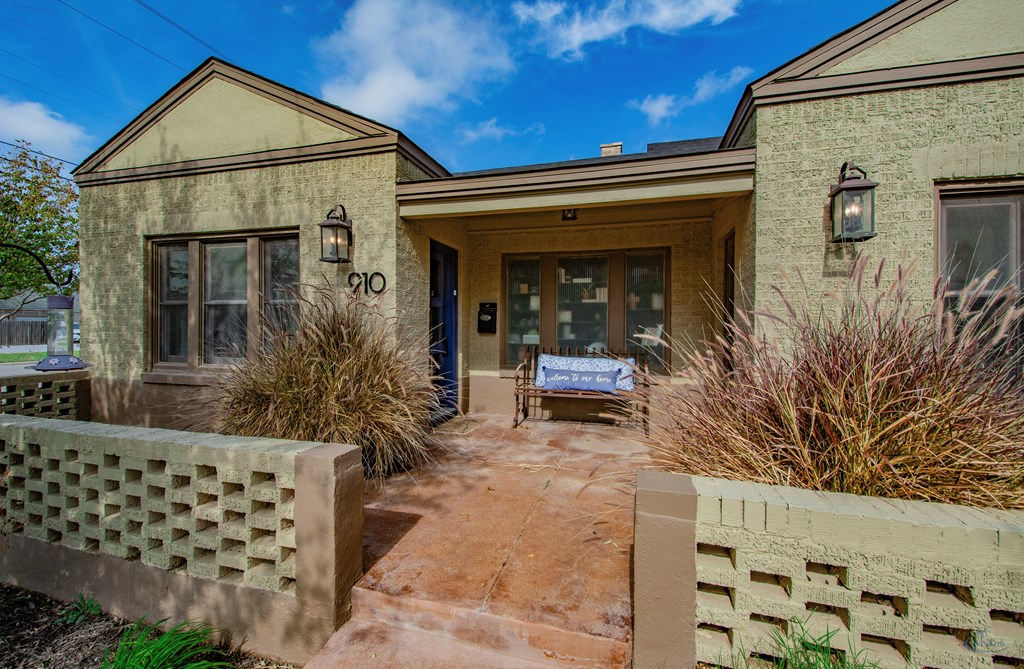 910 W Louisiana Ave