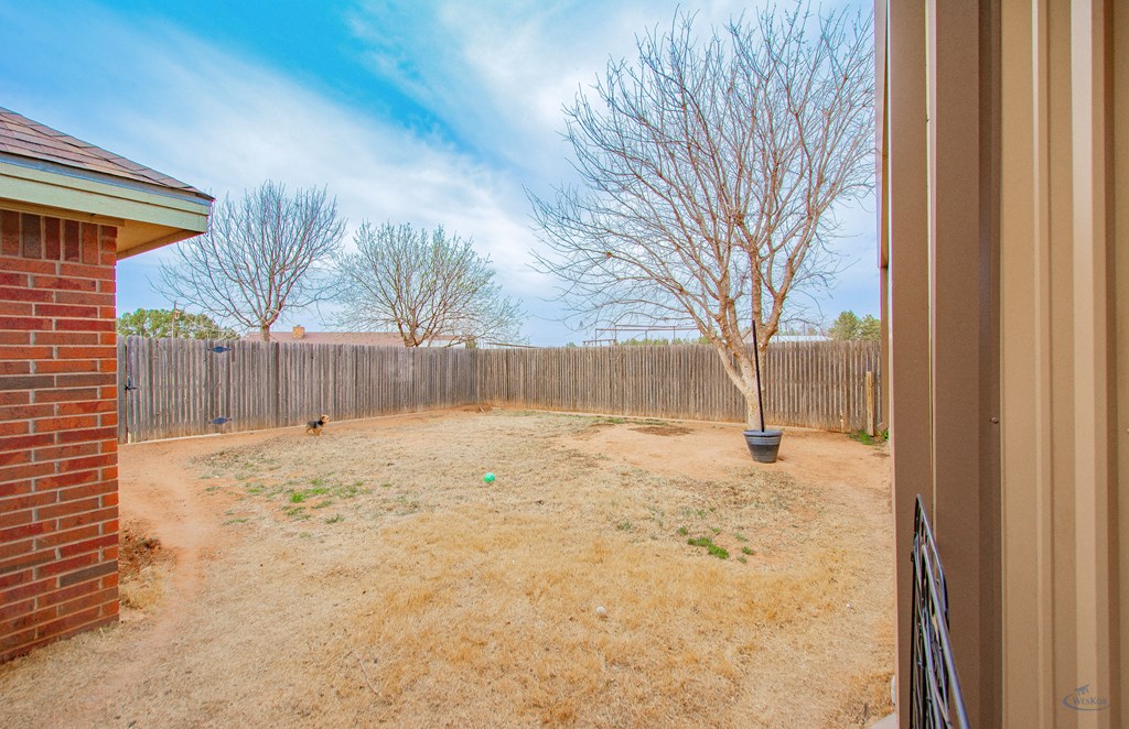 10407 E County Rd 102