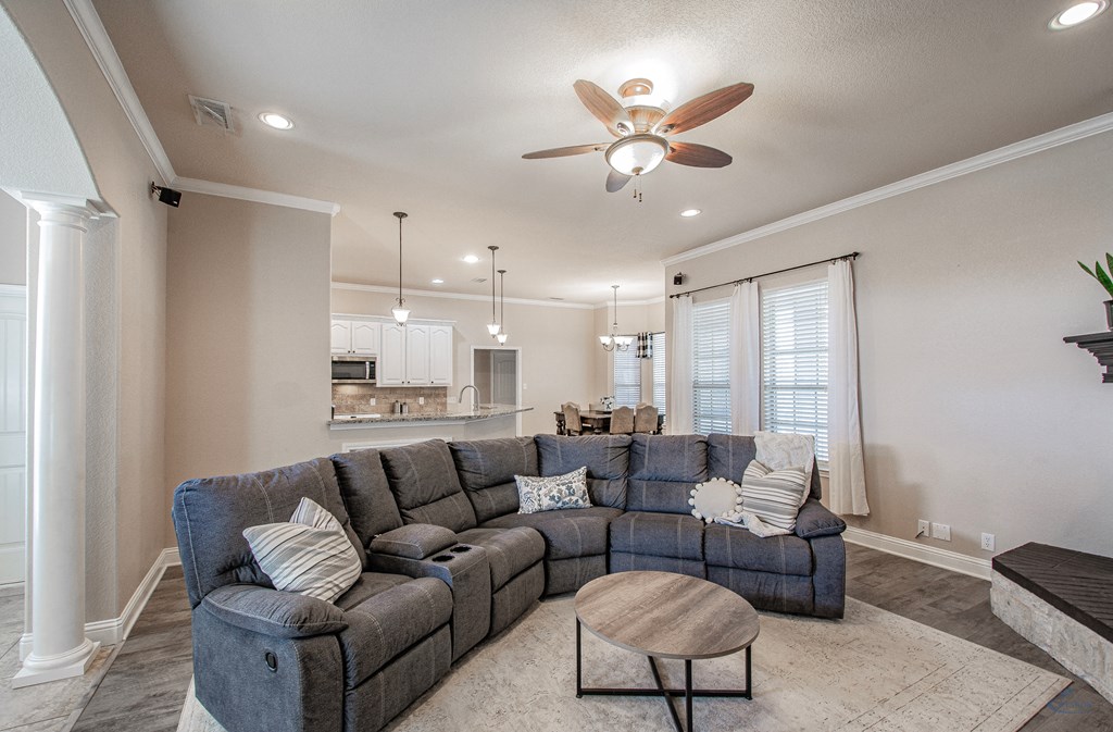 10407 E County Rd 102