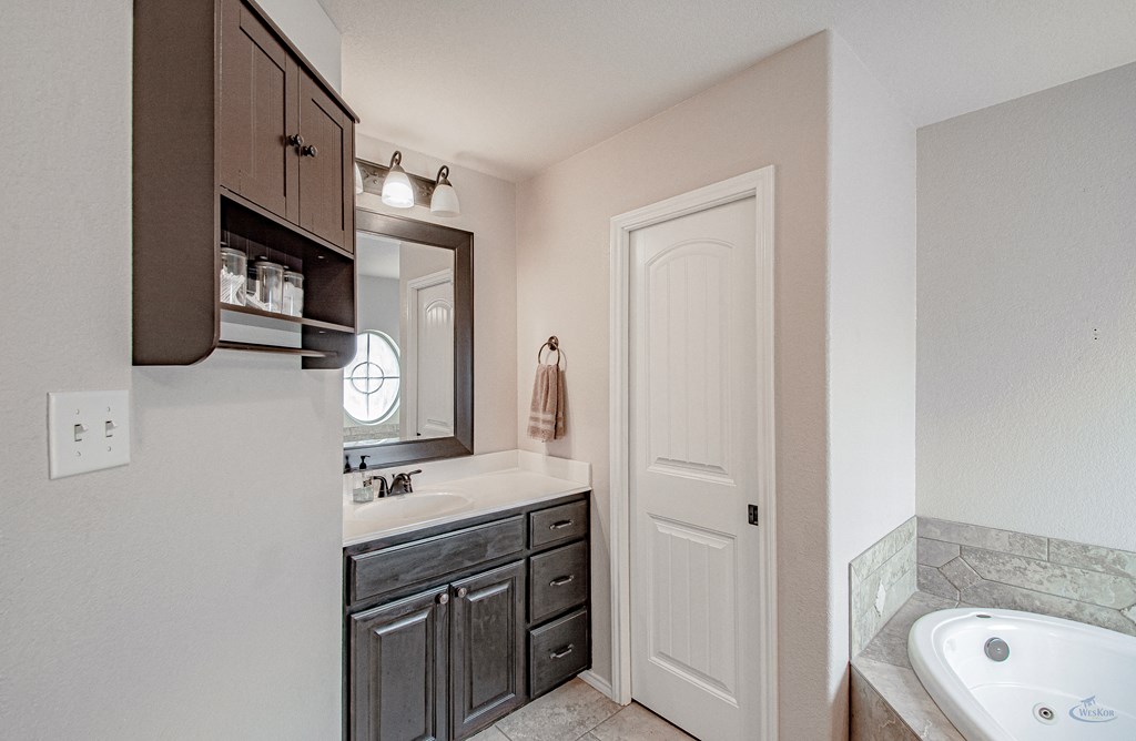 10407 E County Rd 102