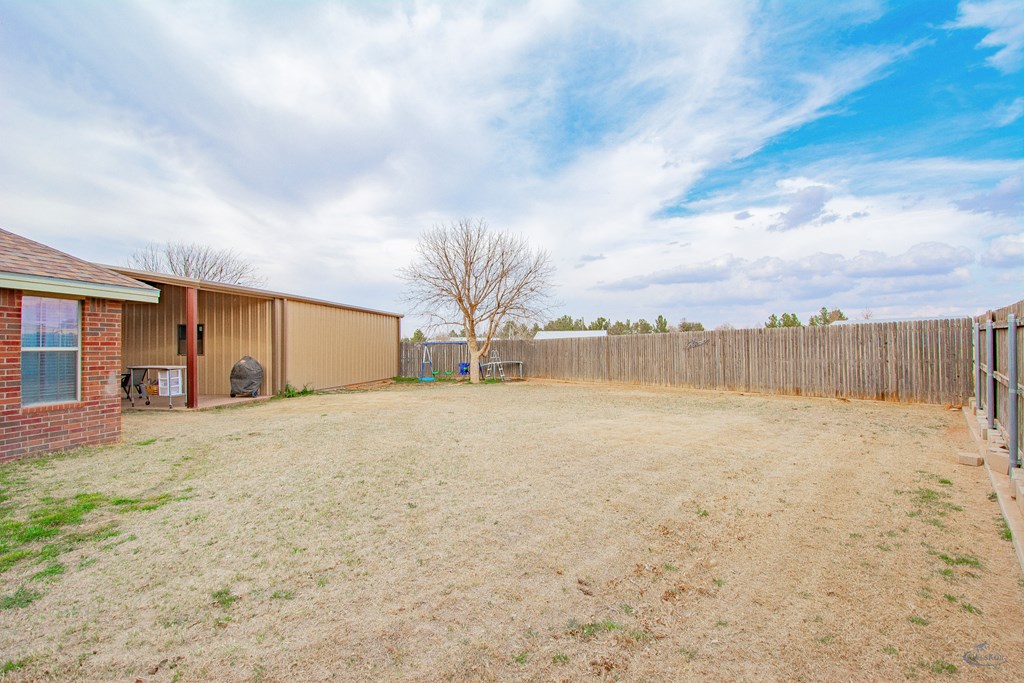 10407 E County Rd 102