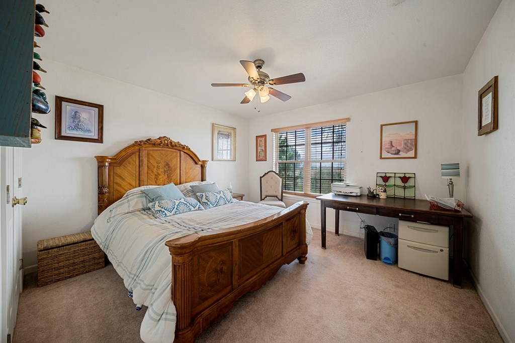 1213 N County Rd 1084