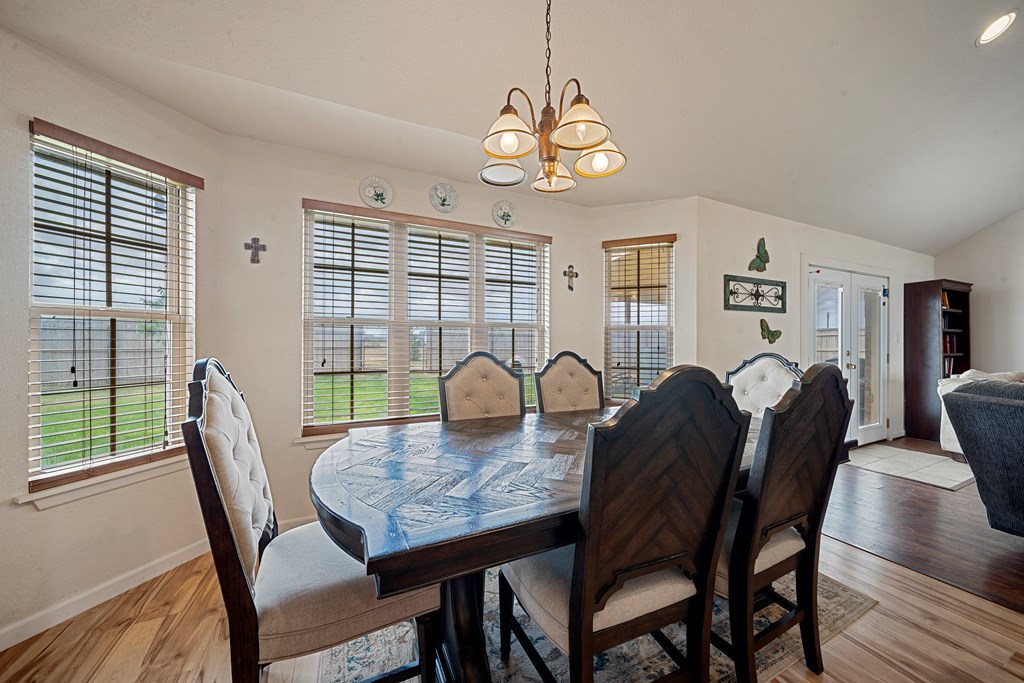 1213 N County Rd 1084