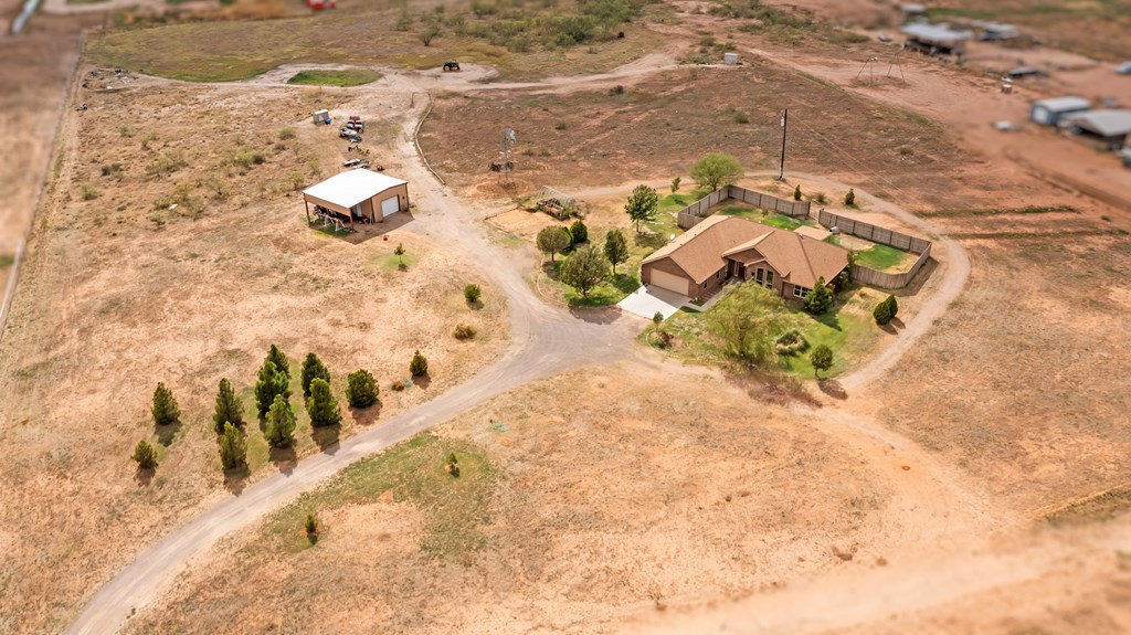 1213 N County Rd 1084