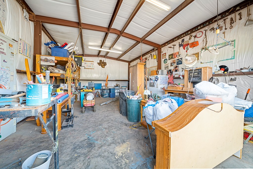 1213 N County Rd 1084