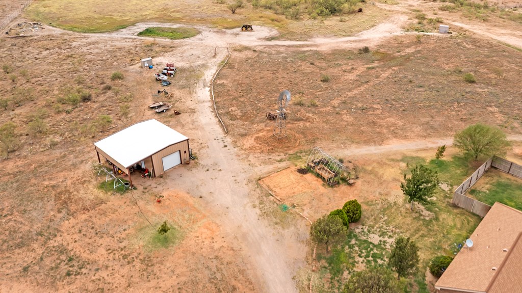 1213 N County Rd 1084