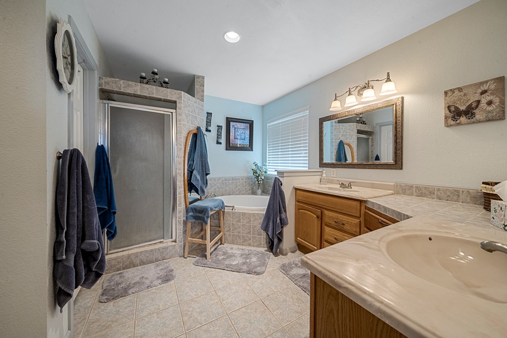 1213 N County Rd 1084