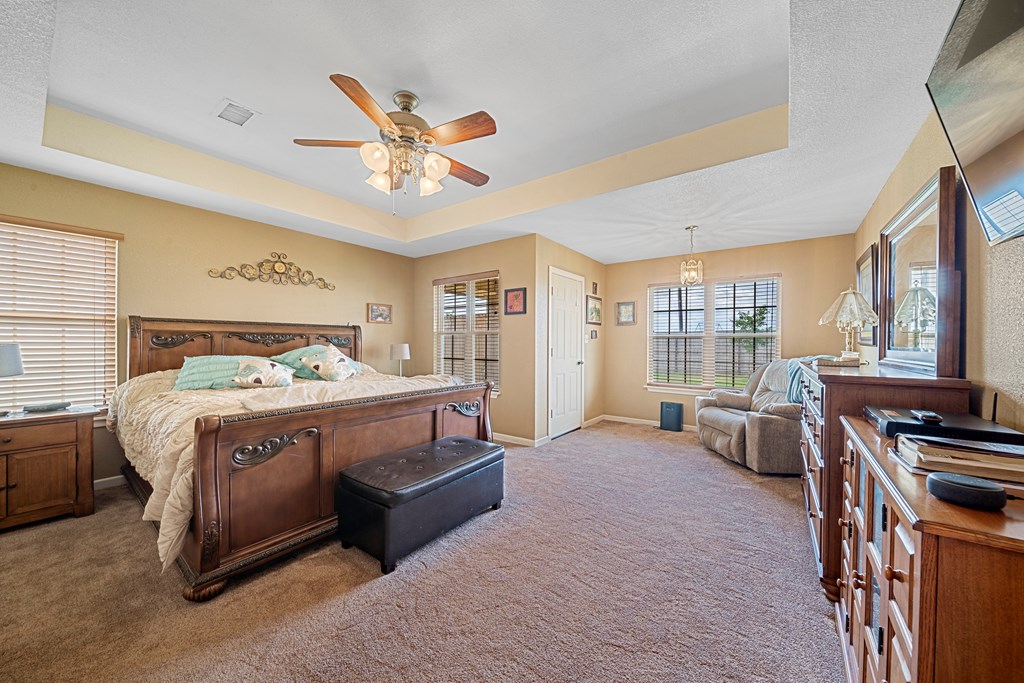 1213 N County Rd 1084