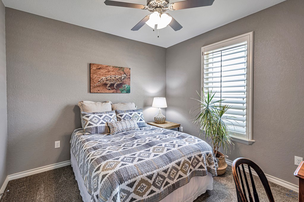 5611 S County Rd 1214