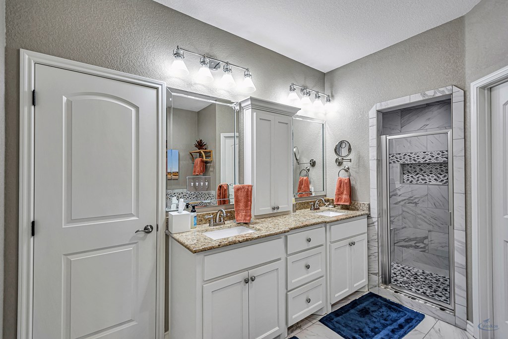 5611 S County Rd 1214