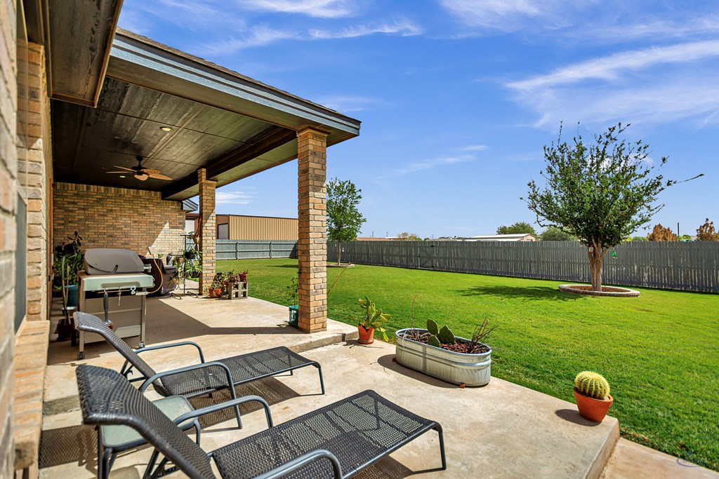 5611 S County Rd 1214