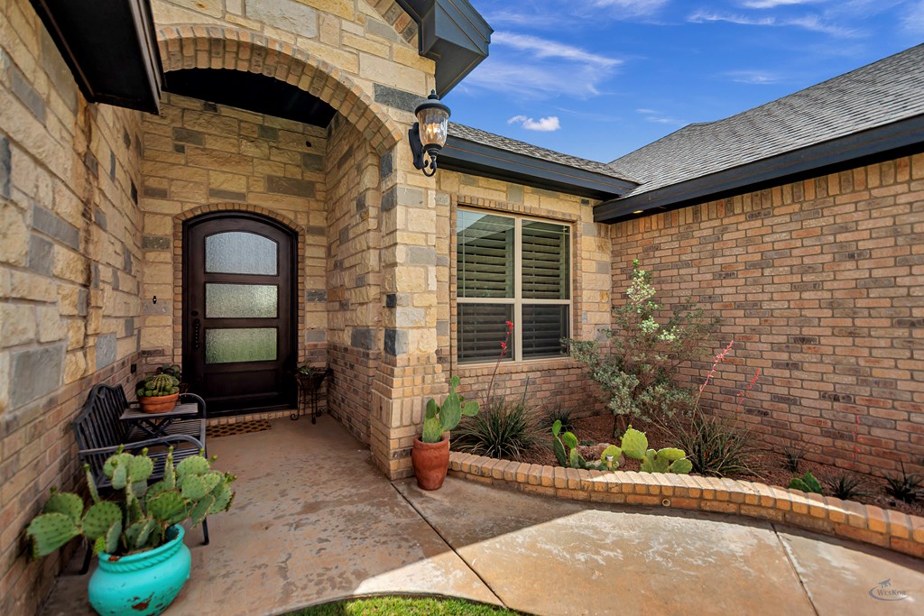 5611 S County Rd 1214